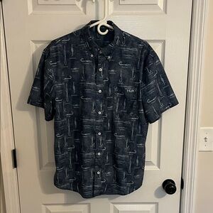 Huk Men's Fishing Knot Short Sleeve Button Down Shirt